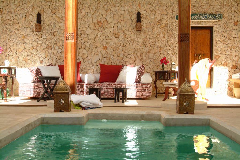 Lamu-House-Hotel-Lamu-Exterior-swimming-po-13-3-2