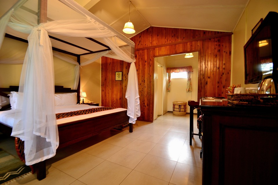 Lake-Naivasha-Country-Club-Executive-Cottage-2