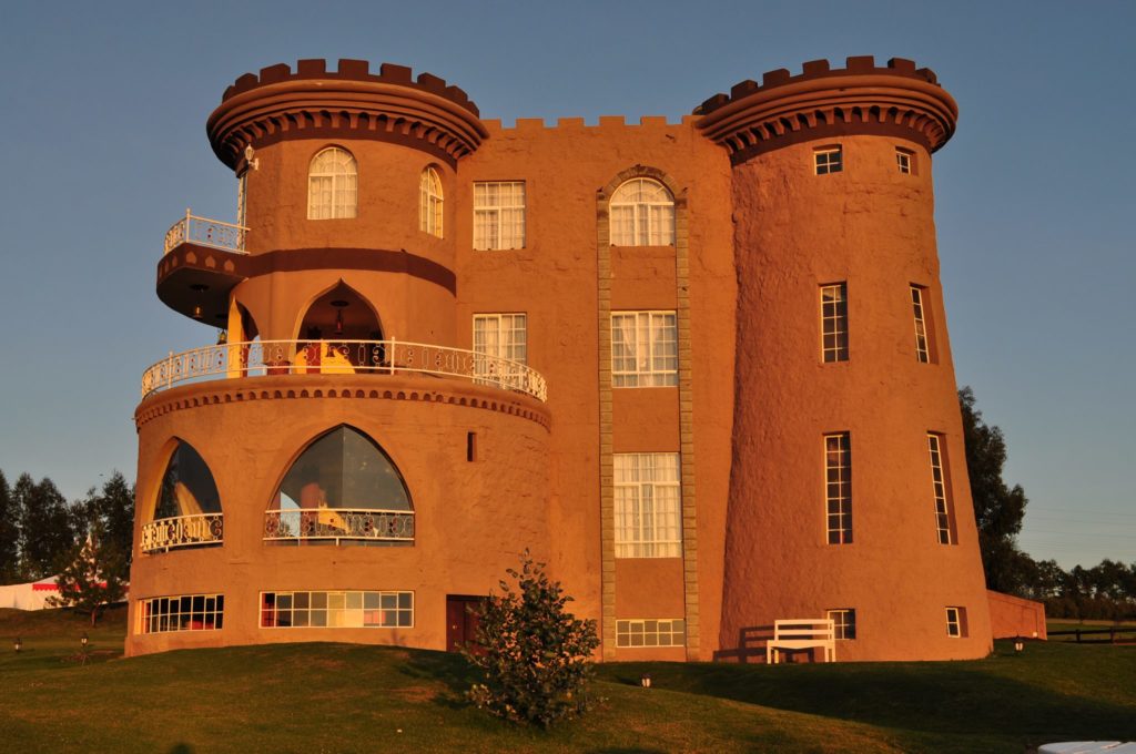 Tafaria Castle - Kenyasafari.co.ke